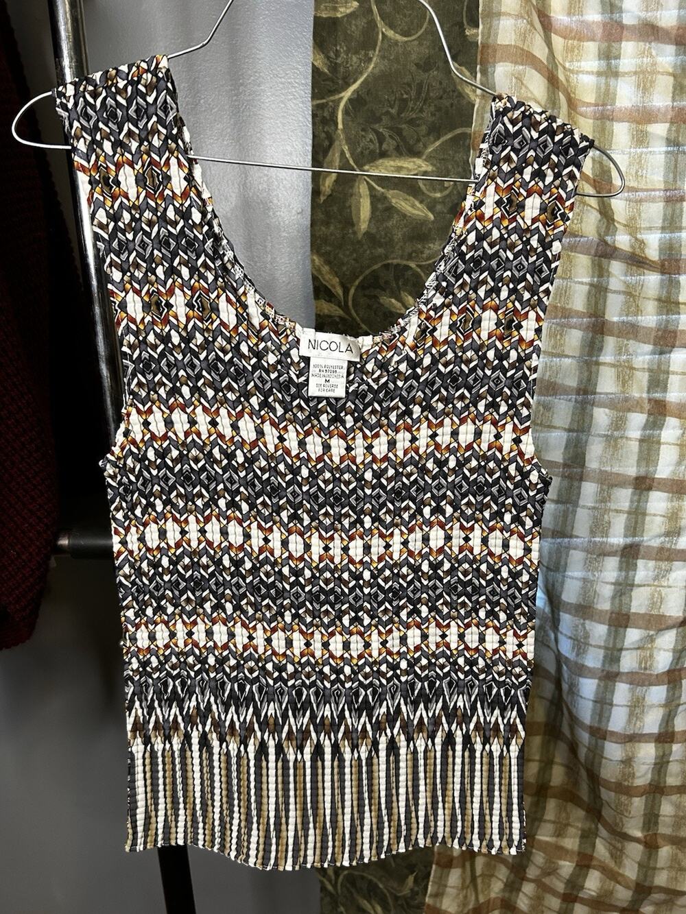 Nicola, Multicolor Pleated Sleeveless Blouse, Size M